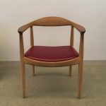 ハンス・ヴィーイナ[ウェグナー]　デザイン椅子２